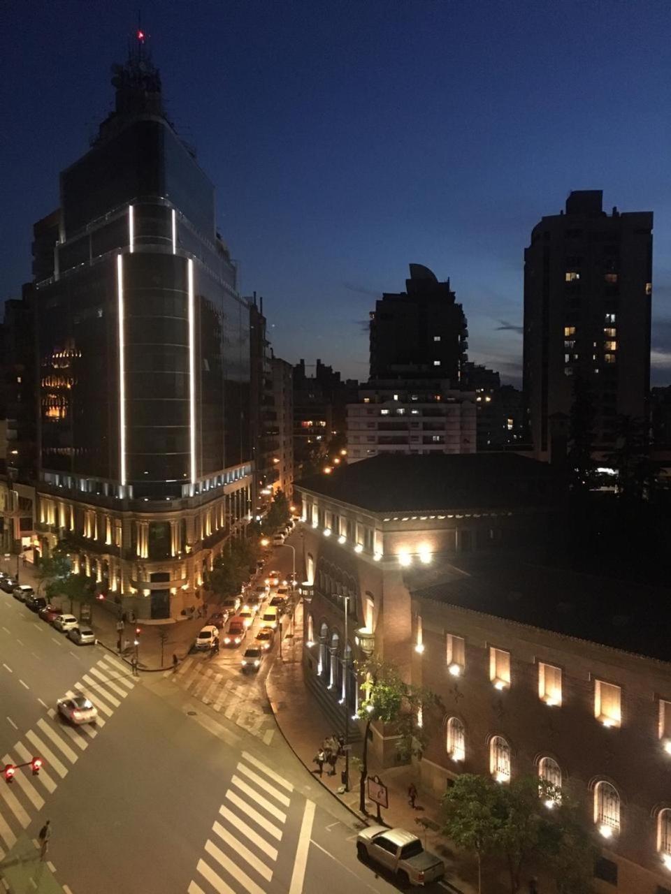 科尔多瓦2 Dorm Sobre Av Hipolito Yrigoyen公寓 外观 照片